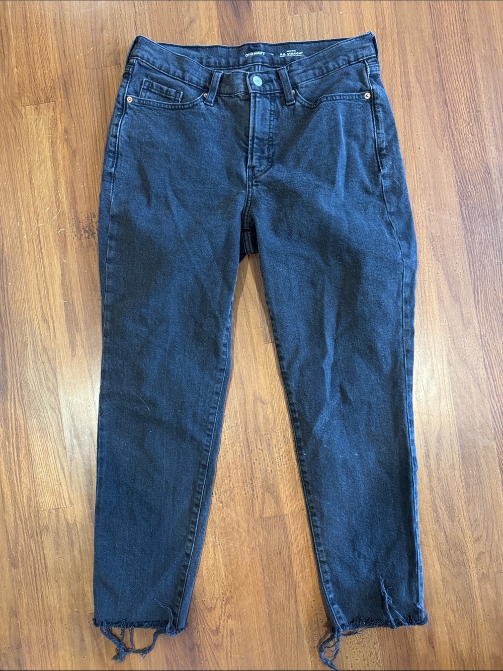 Old Navy Women's Straight Leg Jeans in Black